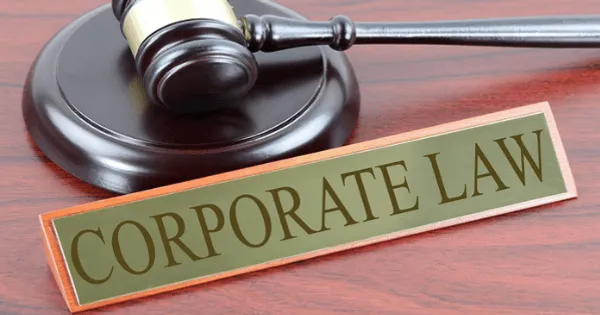 Corporate lawyers in Islamabad advising companies and business owners